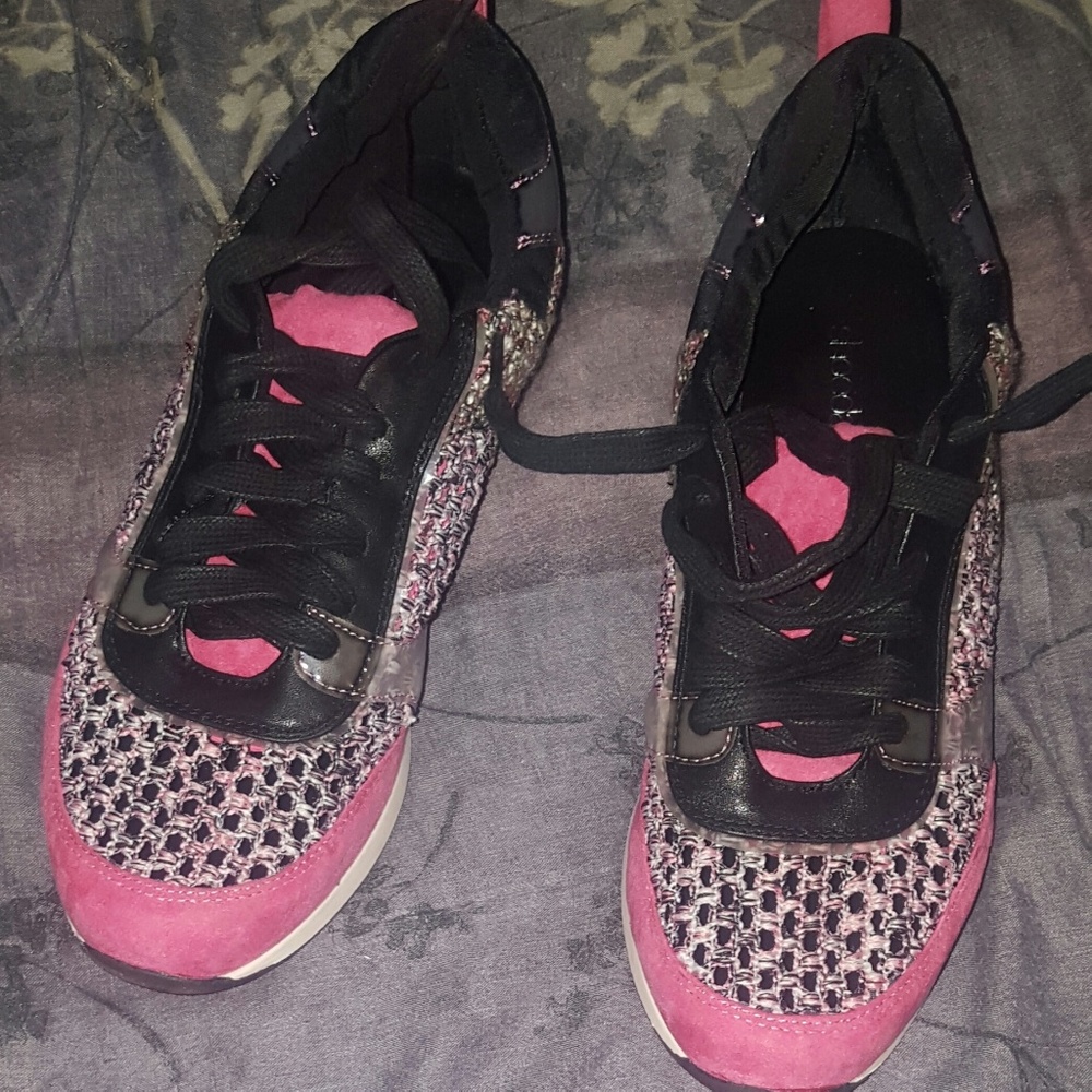 NWT Pink Tweed & Faux Suede Sneaker